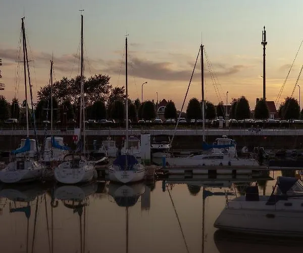 Zonnehaven شقة نيوبورت